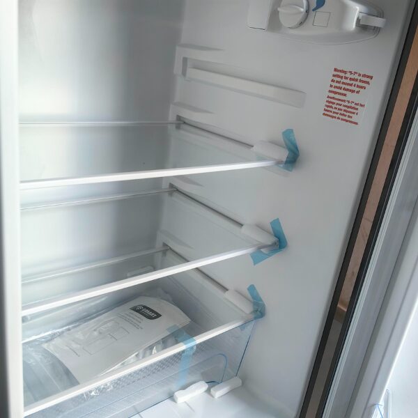 
	Réfrigérateur combiné Smart Technology STCB-277H – 186L – 3T