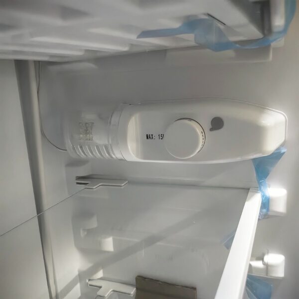 
	Réfrigérateur Bar Midea MDRD133FGG50-85L