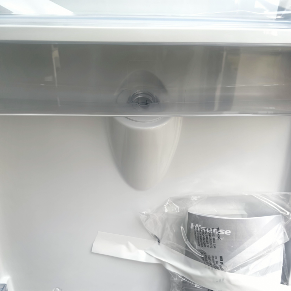 
	Réfrigérateur Combiné Hisense RD-34DC4SB – 240L – 4Tirroirs